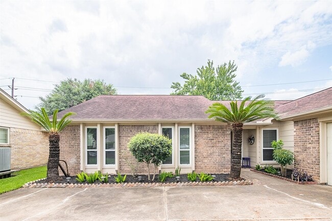 Building Photo - 2838 Colony Dr
