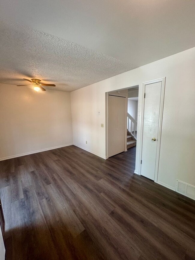 Building Photo - 4710 N Carefree Cir