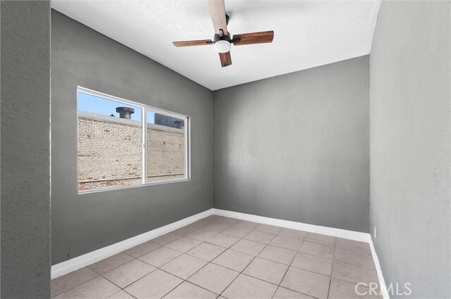 Building Photo - 924 S Sunol Dr