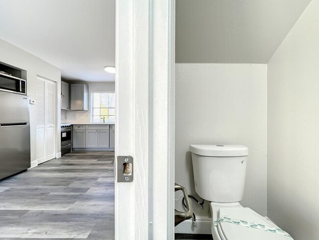 Building Photo - 10288 Turkey Lake Rd