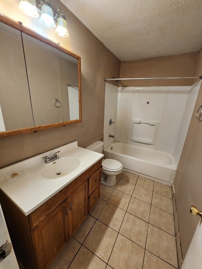 Building Photo - 507 19th St