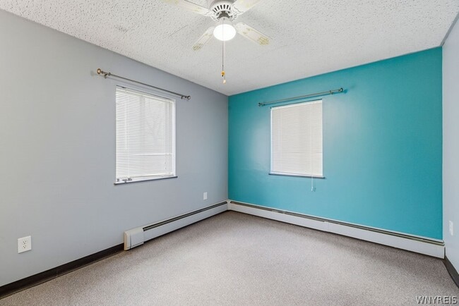 Building Photo - 57 St Johns Parkside