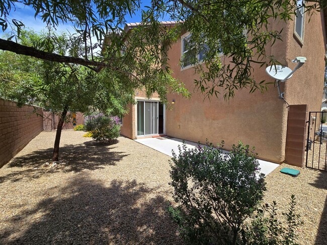 Building Photo - A Fabulous 3 Bedroom, 2 Bathroom  HOME IN ...