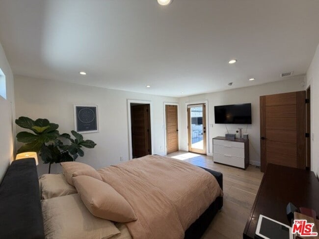 Building Photo - 1768 S Fairfax Ave