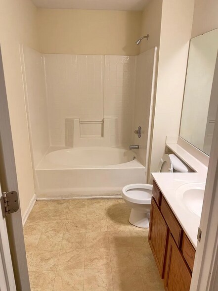 Building Photo - 1610 Termini Dr