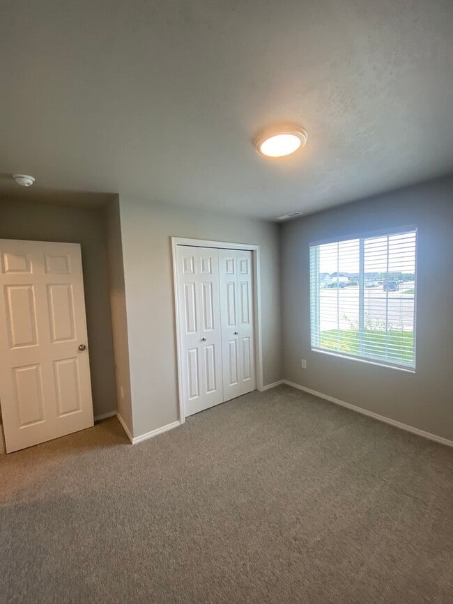 Building Photo - 5214 Clearfield Ct