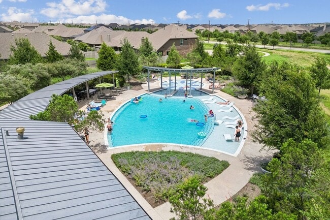 Building Photo - 913 Parkside Dr