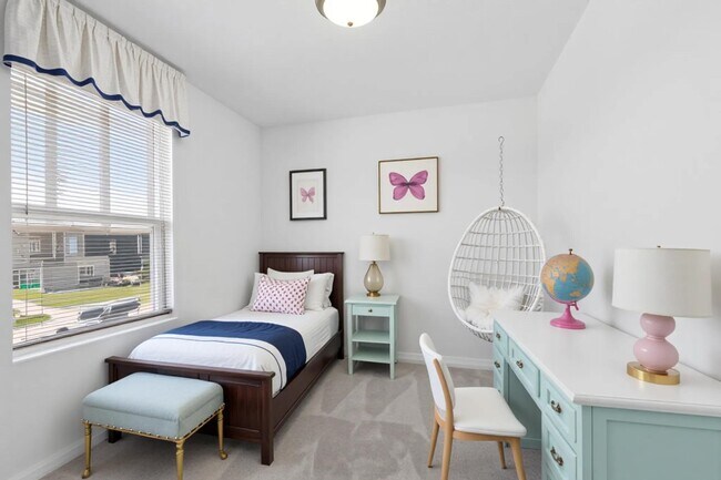 Building Photo - 18242 Via Aurelia Dr