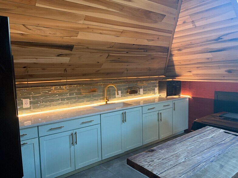 Building Photo - 920 Lafayette Ave