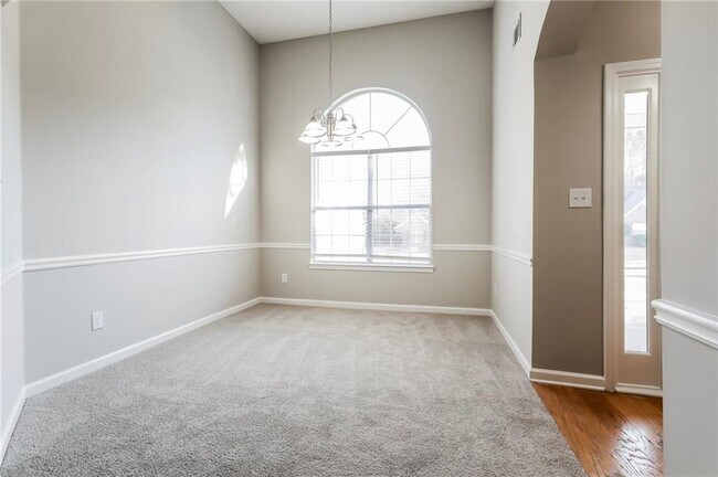 Building Photo - 2323 Heatherton Cir
