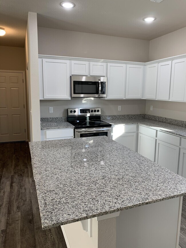 Building Photo - 1127 S Kingfisher Ln
