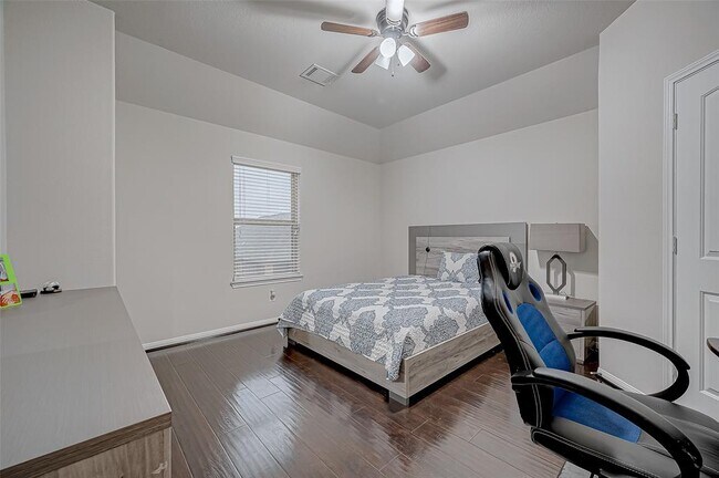 Building Photo - 9815 Corben Creek Ln