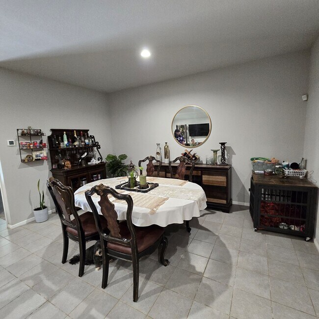 Building Photo - 7003 Adenium Rd