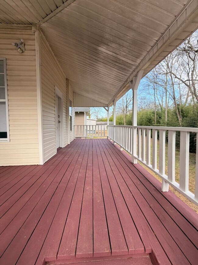 Building Photo - 1300 N Broad St