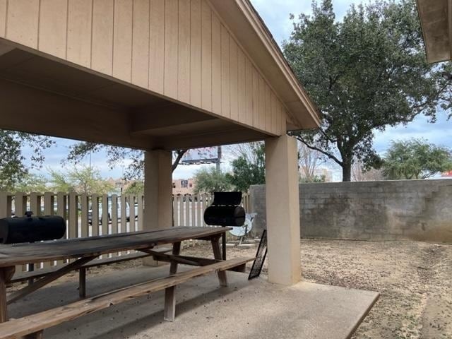 Building Photo - 413 Shiloh Dr