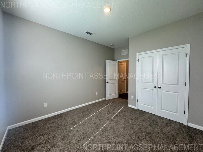 Building Photo - "AUGUST MOVE IN SPECIAL: $500 off on 2nd M...