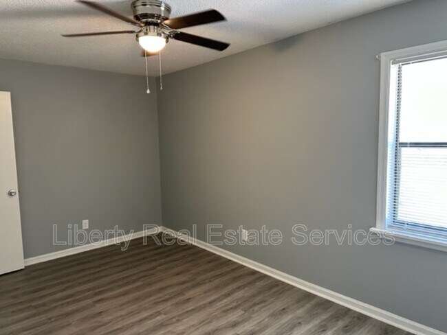 Building Photo - 910 Berkshire Terrace