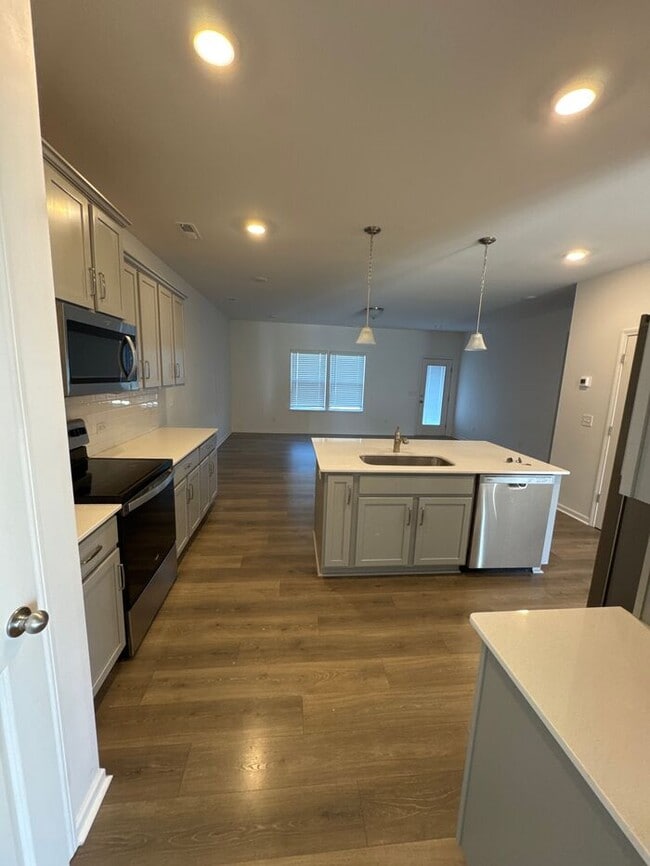 Building Photo - 4BD/2.5 House in the Stonebridge Fairways Community - AVAILABLE MAY 2026