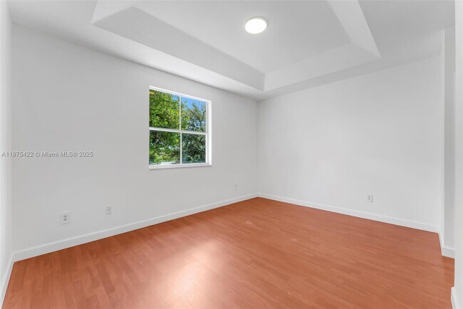 Building Photo - 3907 SW 155th Ave