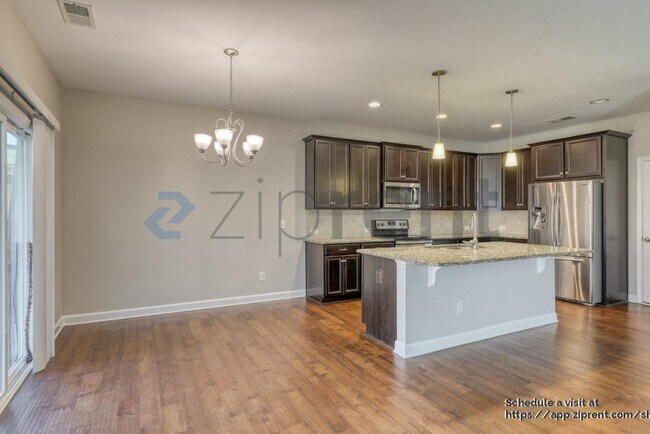 Building Photo - 268 E Webber Ln