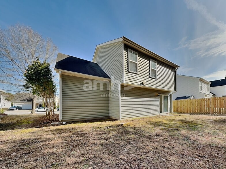 Building Photo - 3709 Pinkham Way