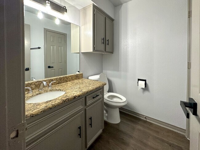 Building Photo - 7178 Rolling Fork Dr