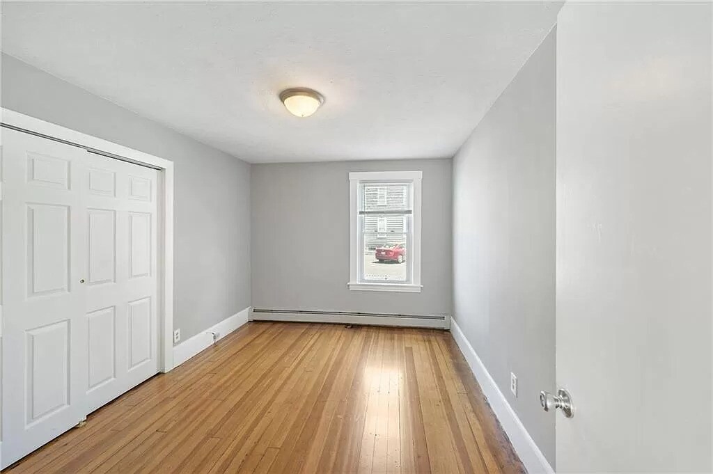 Building Photo - 289 Mowry St