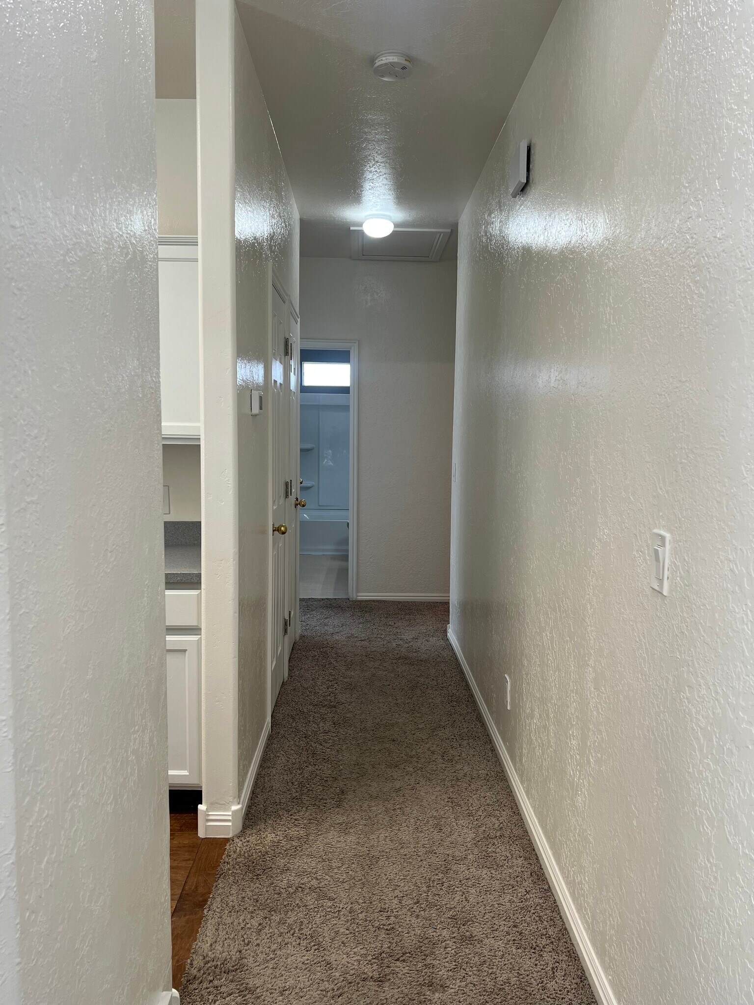 Building Photo - 4146 NE Pinion Cir