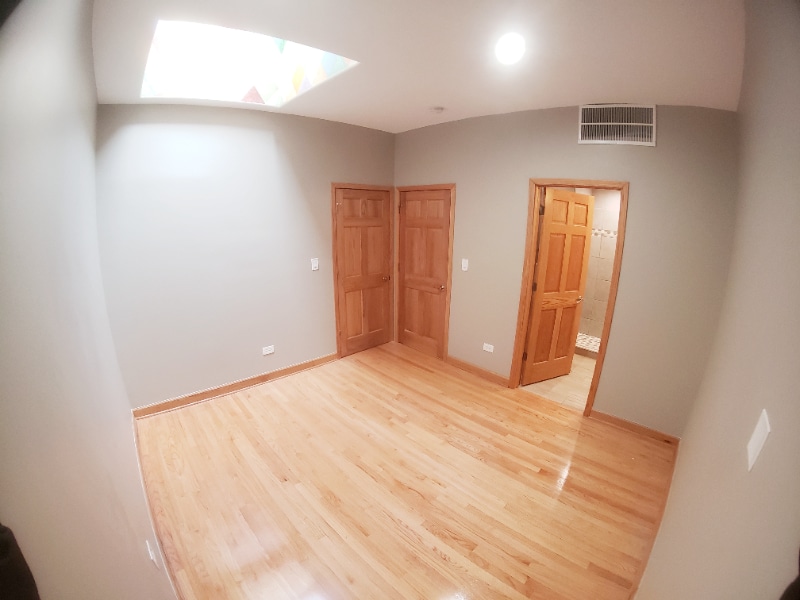 Building Photo - 3114 N Lincoln Ave