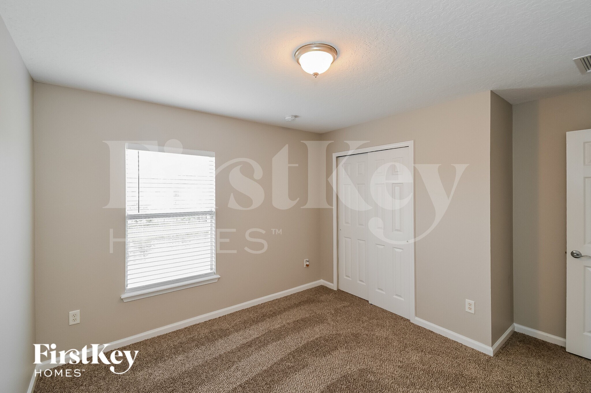 Building Photo - 8327 Highgate Dr