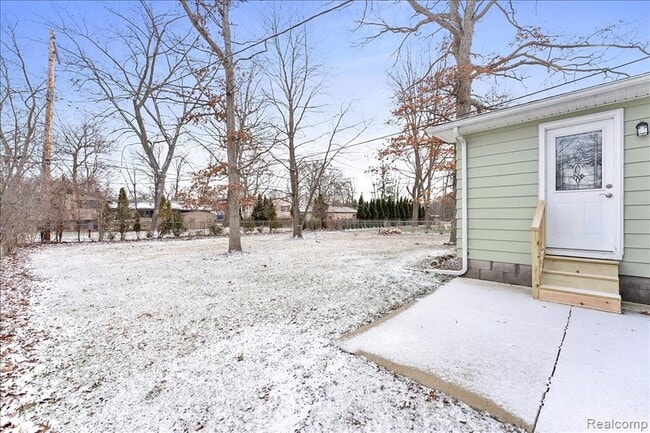 Building Photo - 25161 Meridian Rd