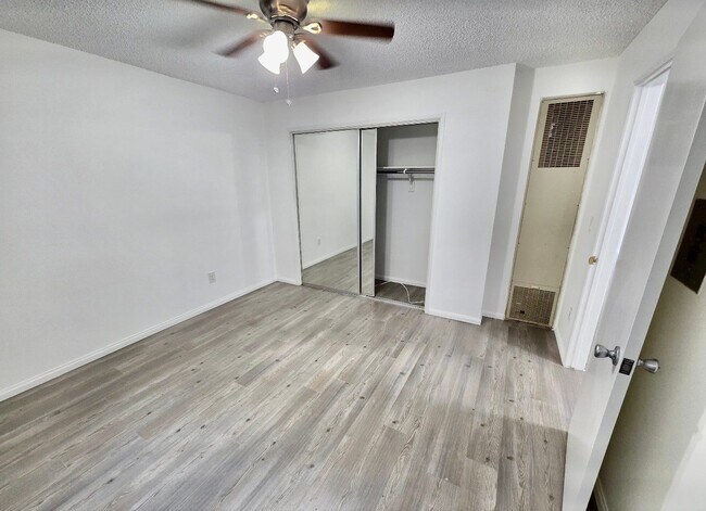 Building Photo - 1248 Mariposa St