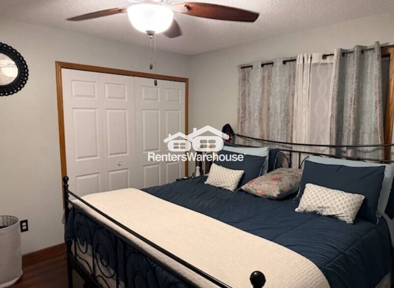 Building Photo - 9712 Hames Ct S