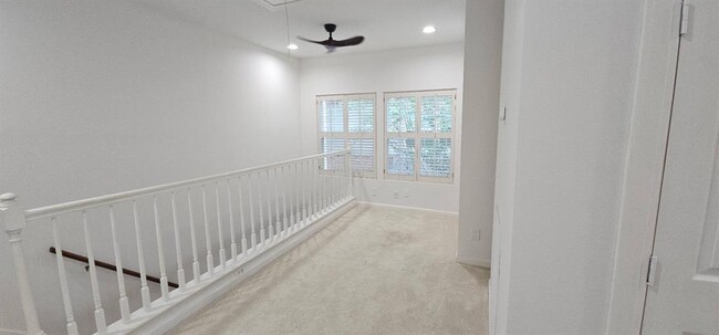 Building Photo - 2710 N Sabine St