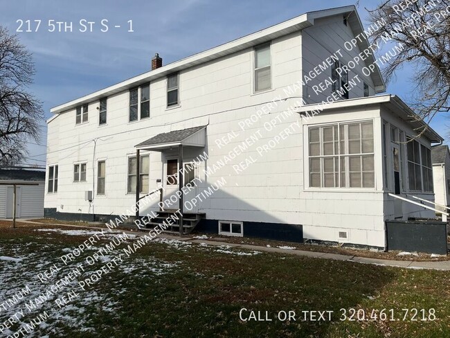 Building Photo - 1 Bedroom 1 Bath Apartment Available Now -...