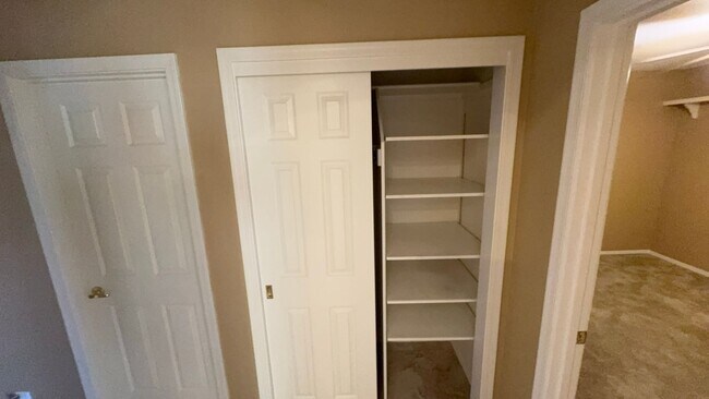 Building Photo - Sunland Springs Village