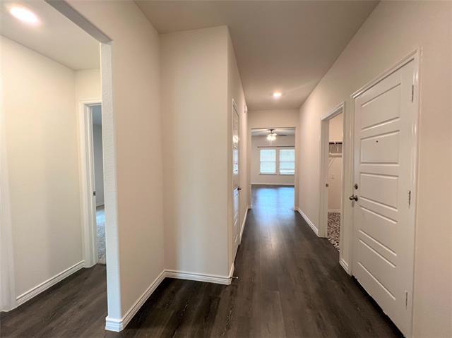 Building Photo - 812 Goldenrod Ln