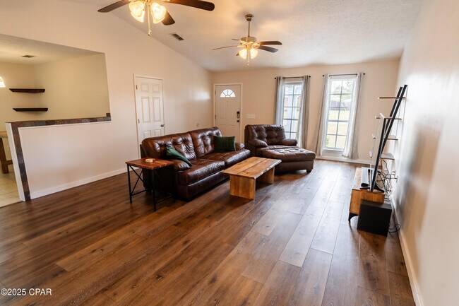 Building Photo - 1103 Mississippi Ave