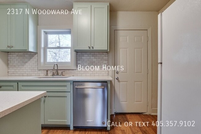 Building Photo - 2317 N Woodward Ave