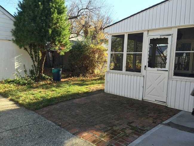 Building Photo - 69-51 181st St