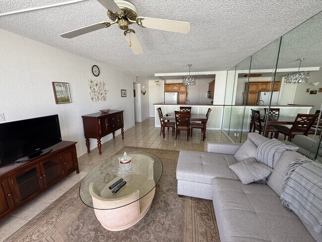 Building Photo - 3540 S Ocean Blvd