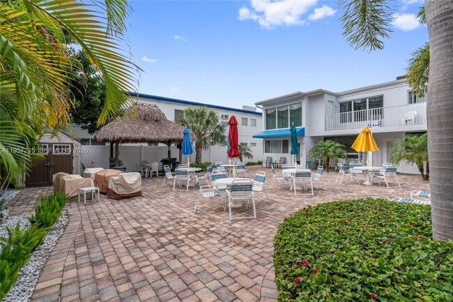 Building Photo - 4228 N Ocean Dr