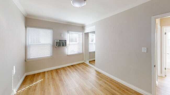 Building Photo - Adams apartments...Newly Remodeled 2 Bedroom Apartment! CALL NOW!