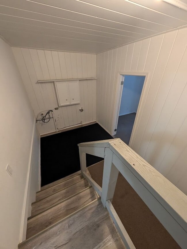 Building Photo - Dog-Friendly Orofino House
