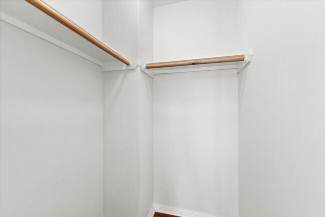 Building Photo - 9406 Laurel Wind Ct