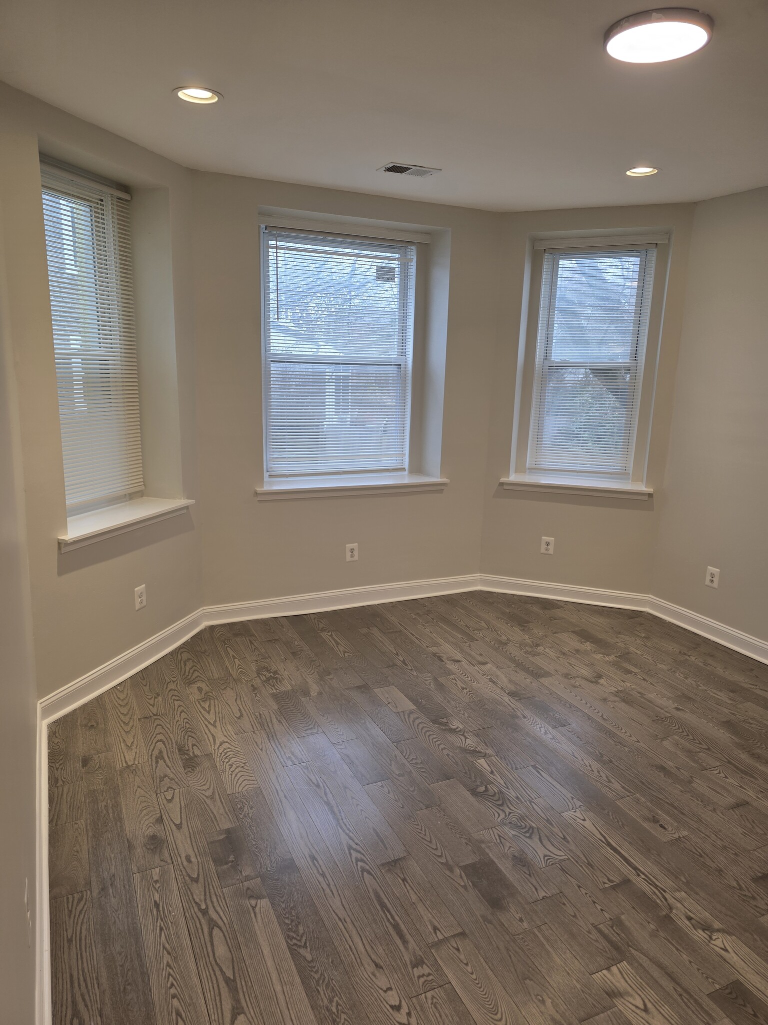 Building Photo - 602 Washington Ln