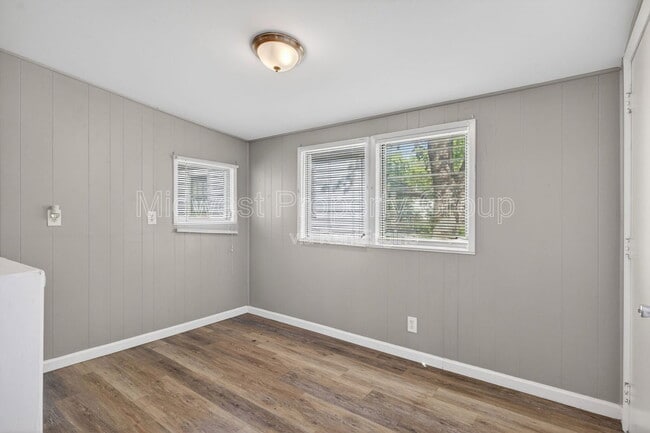 Building Photo - 1223 Rapid Dr