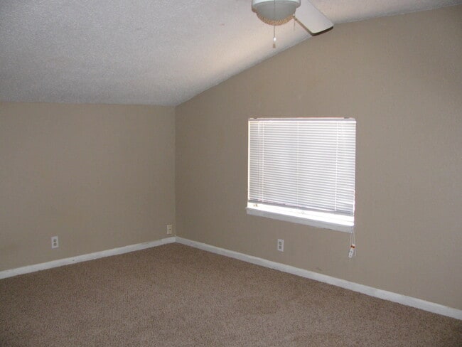 Building Photo - 2704 Avenue V