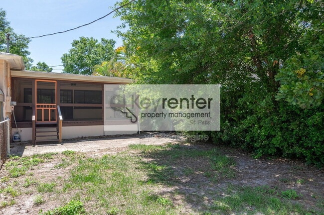 Building Photo - 983 47th Ave N
