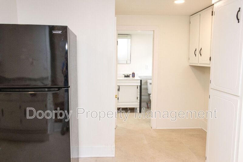 Building Photo - 814 N Germantown Rd